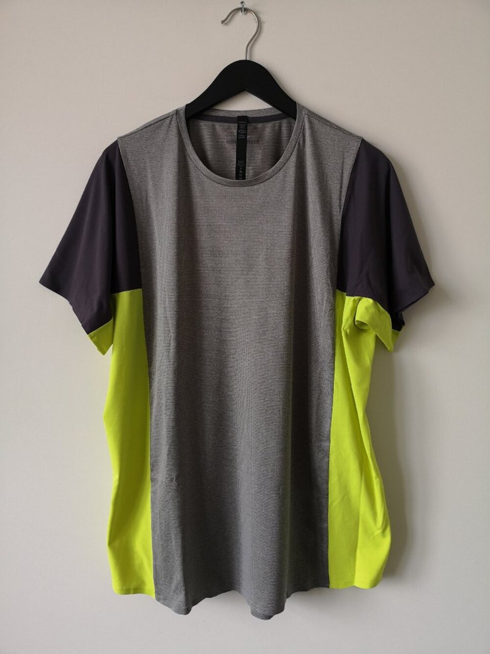 NWT LULULEMON BLTG Grey Yellow LTWT Take The Moment SS Top Shirt Men's XL